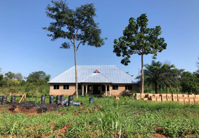 Danke Eltern, danke Förderer: Die Heritage Academy in Boabeng / Ghana hat ein neues Schulhaus